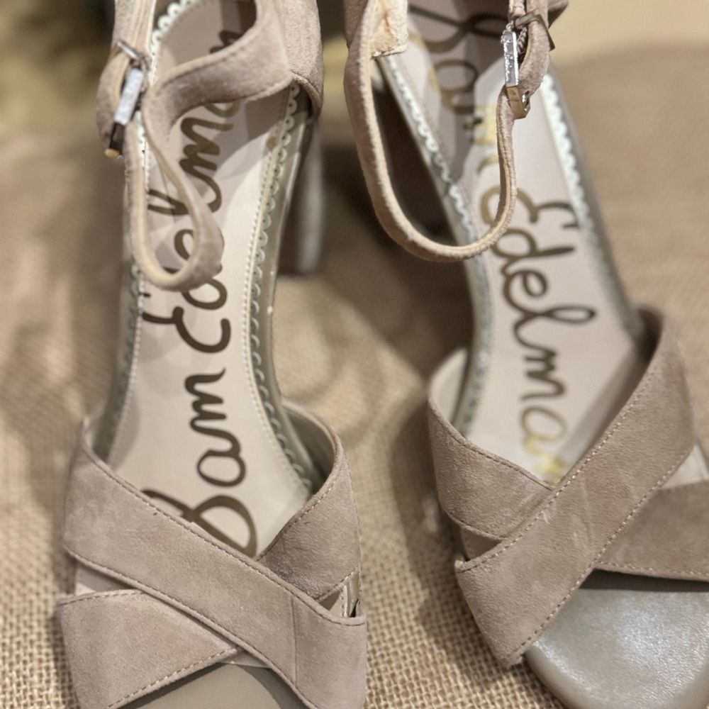 Sam Edelman Tan Heels Elegant and Versatile